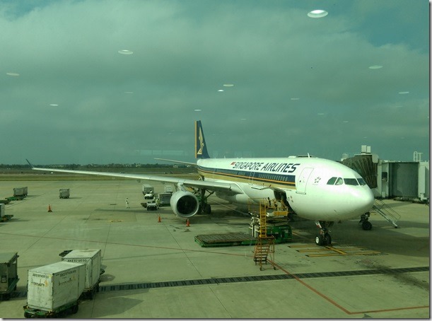 fly01_thumb1 201511 Hello SQ 新航商務艙好好吃飛行好有趣