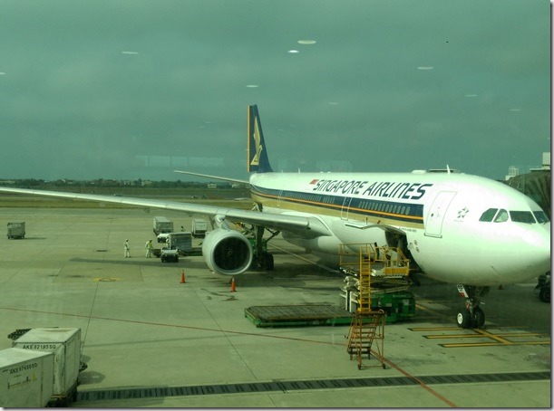 fly08_thumb1 201511 Hello SQ 新航商務艙好好吃飛行好有趣