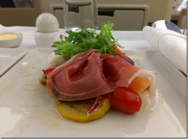 fly18_thumb1 201511 Hello SQ 新航商務艙好好吃飛行好有趣