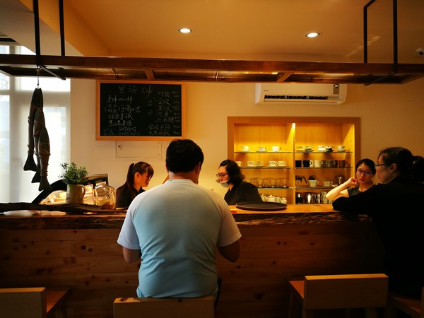 lihaicafe06 礁溪-里海咖啡 原來這裡紅的不是咖啡是鮮魚料理啊!!