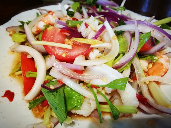 thaifood06 大園-儂翠 CP值超高的泰式料理 東西好吃搬到那裡都一樣生意興隆