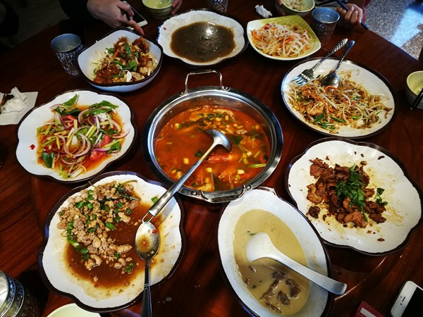 thaifood16 大園-儂翠 CP值超高的泰式料理 東西好吃搬到那裡都一樣生意興隆